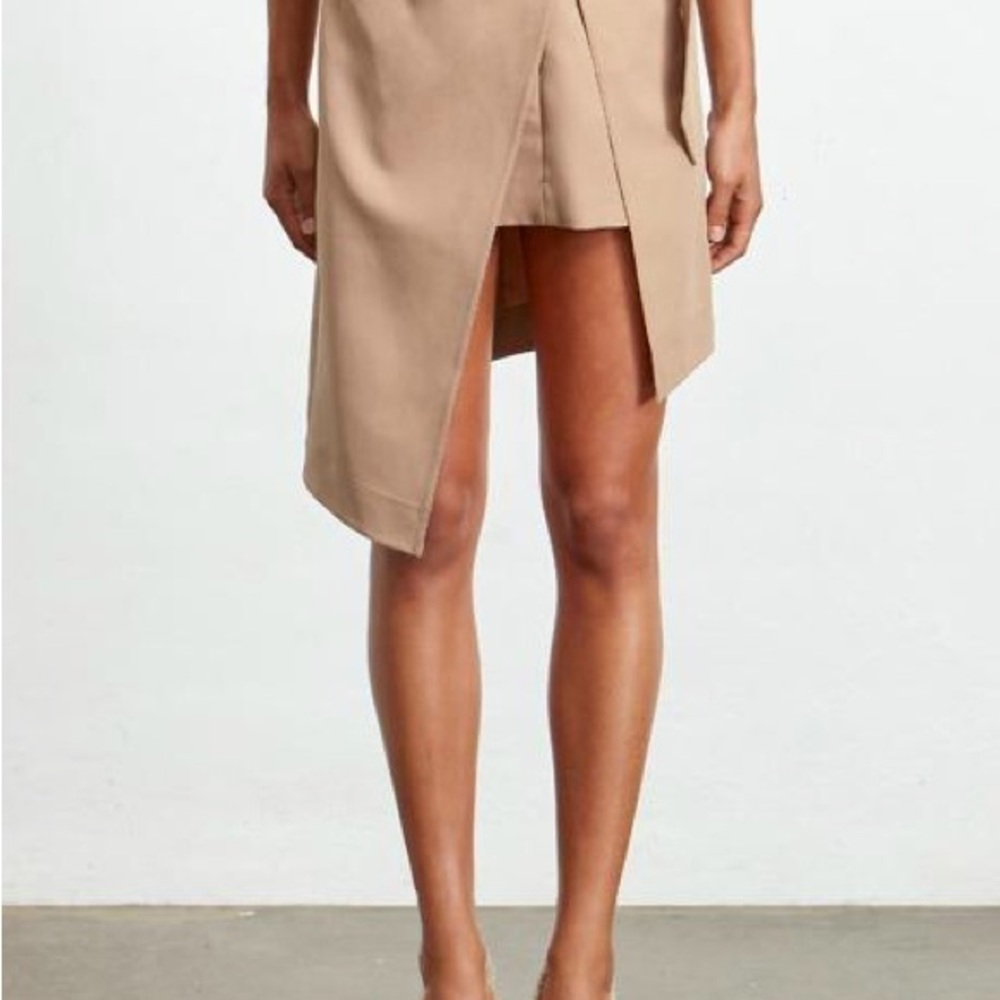 Elliatt tan Milani asymmetrical khaki skirt,  very cool.